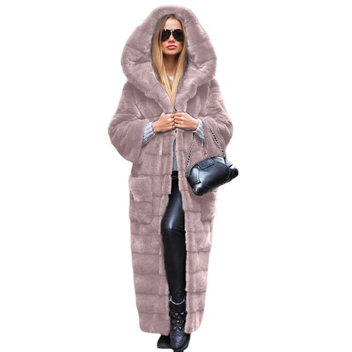 Long women's coat in faux fur with hood and padding