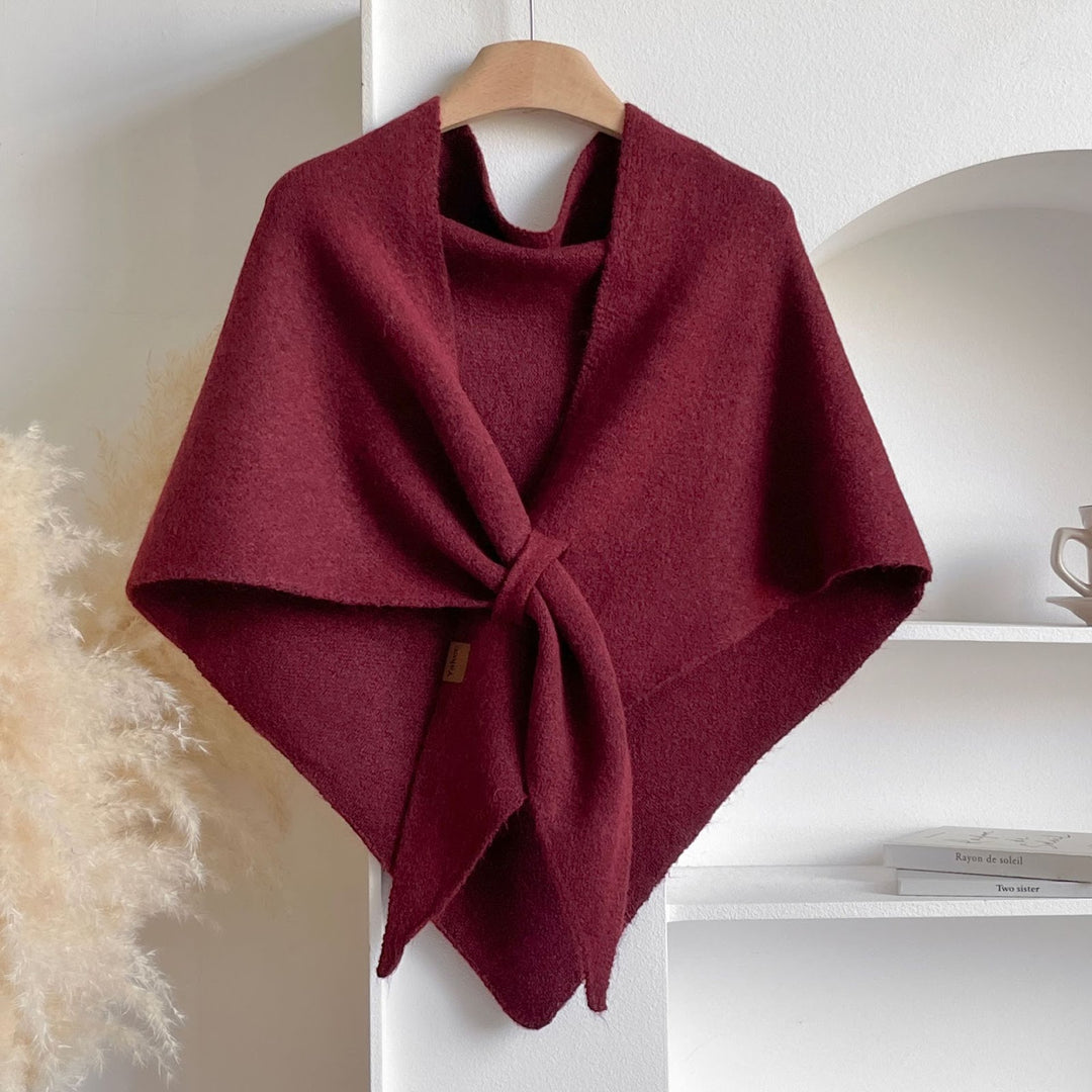 Triangle scarf with wool content, warming