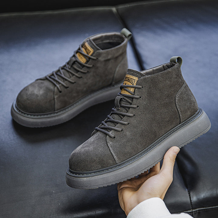 Men's vintage style boots with platform sole