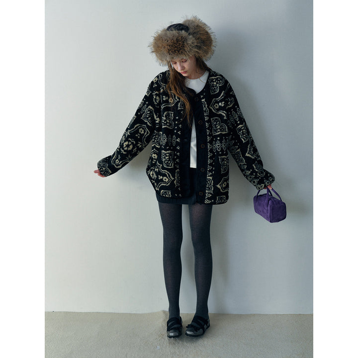 Women's plush jacket with round neck and pattern, model H9965