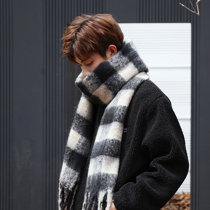 Classic checkered scarf, 200 cm, warming