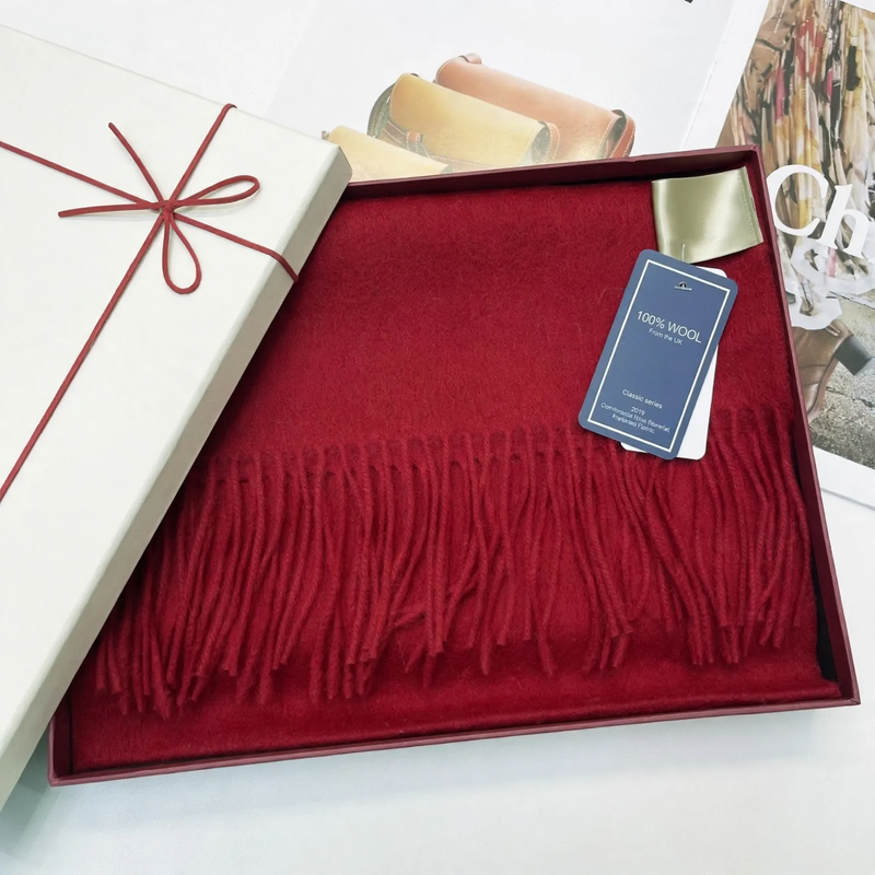 Wool scarf made of 100% wool with fringes, 180x30cm