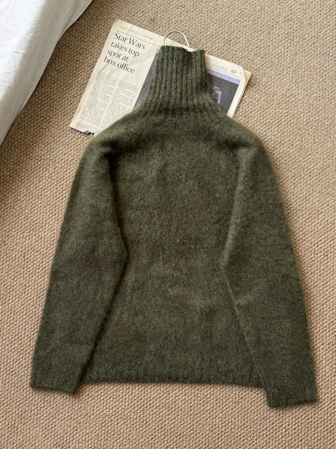 Women's turtleneck sweater made of 100% sheep wool, loose
