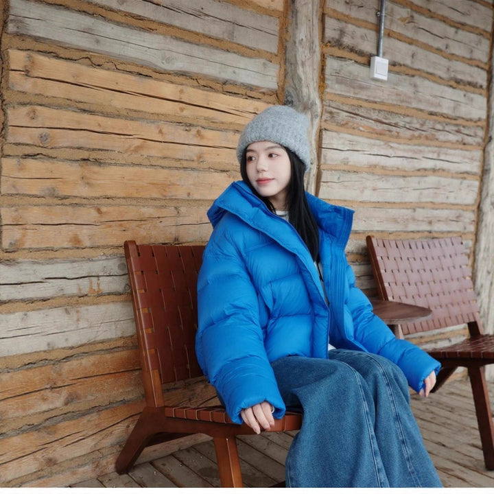Short down jacket with hood, 90% white goose down