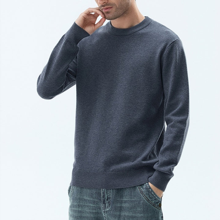 Men's wool blend pullover with round neck