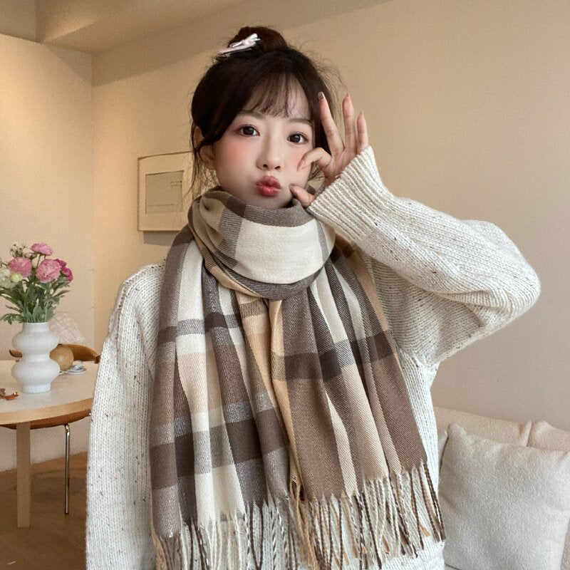 Women's scarf with checked pattern and fringes, 200x50 cm
