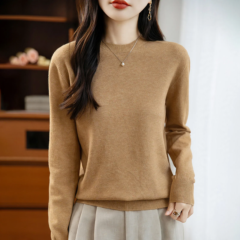 Women's knitted sweater, seamless, crew neck
