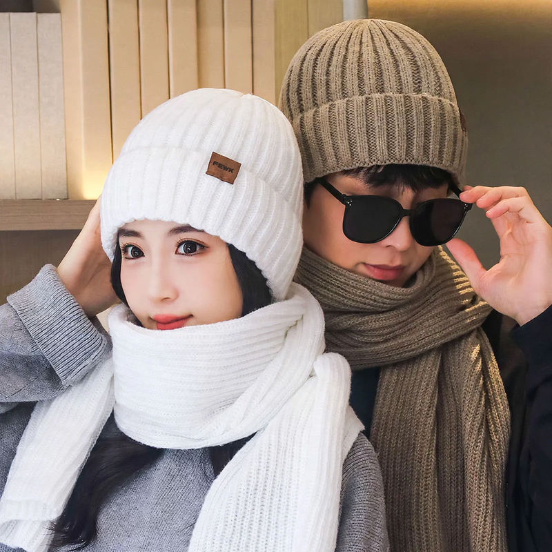Winter Set: Knitted beanie and scarf, lined, warming