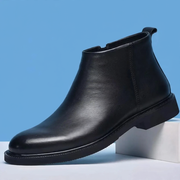 Padded men's Chelsea boots made of real leather