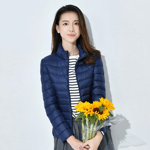 Women's padded jacket, short, fitted, with synthetic fiber filling