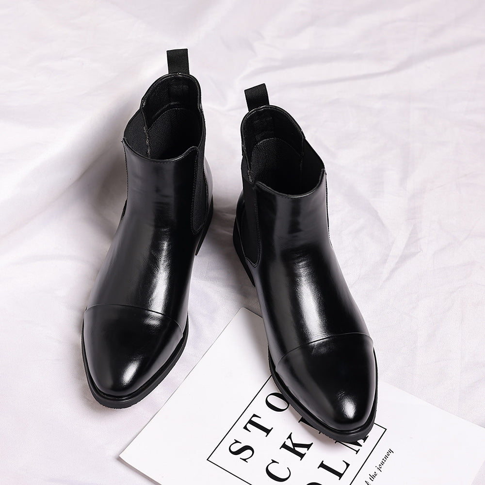 Elegant men's Chelsea boots, pointed