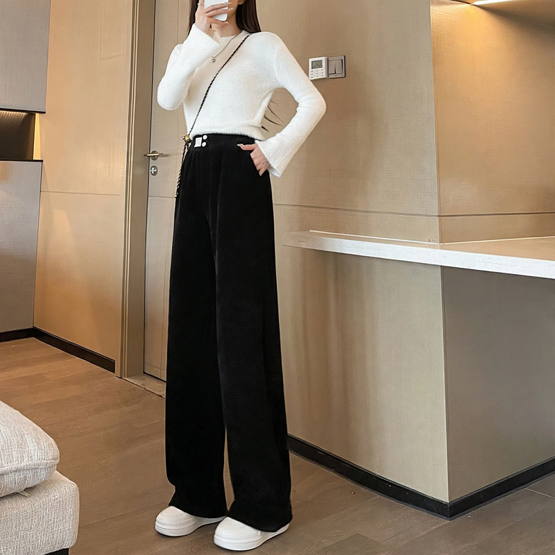 Women's corduroy trousers made of chenille, lined
