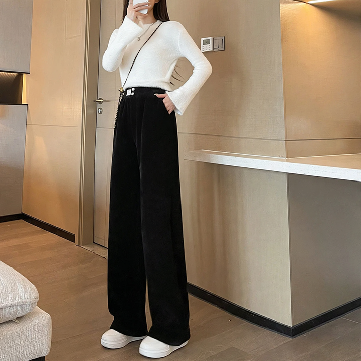 Women's corduroy trousers made of chenille, lined
