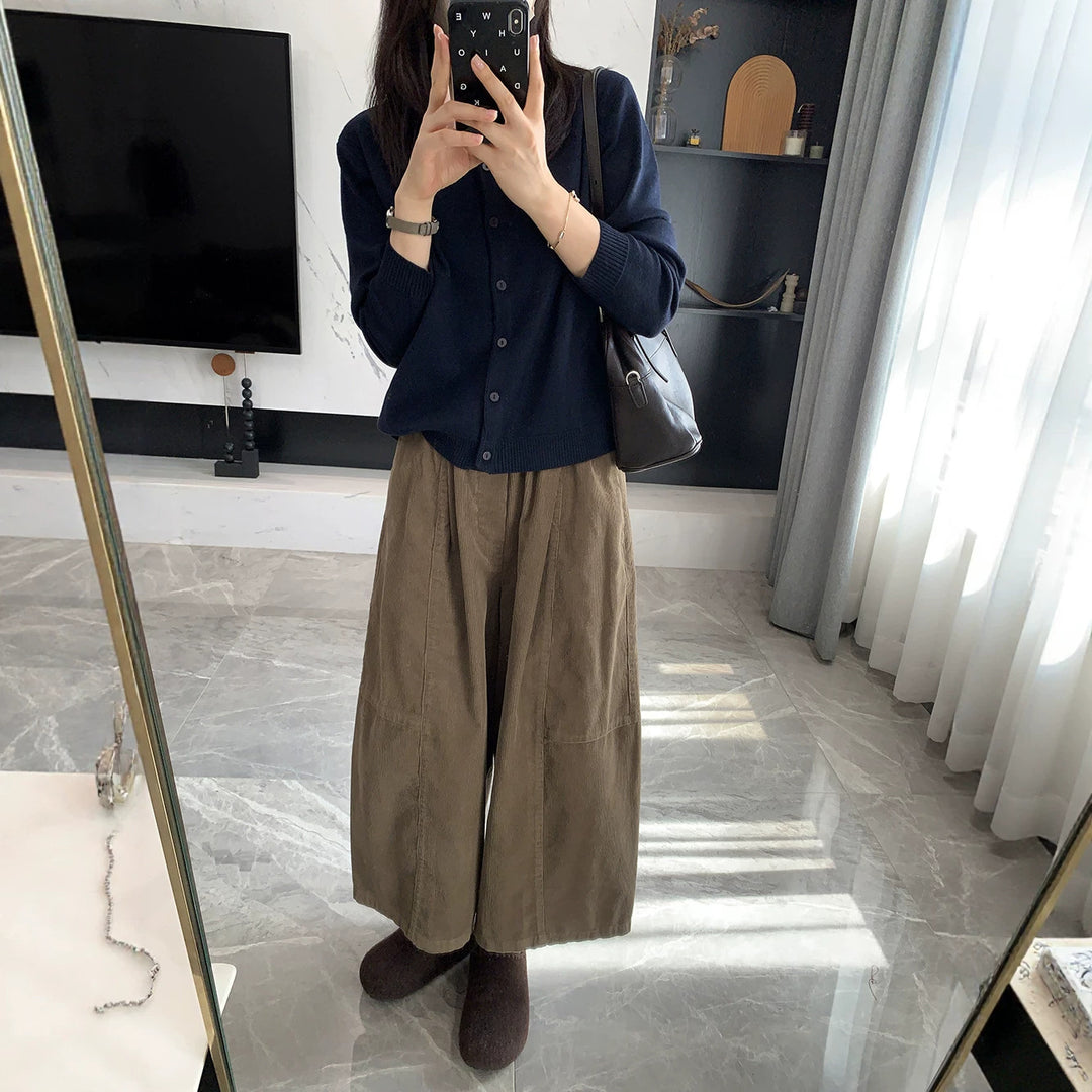 Ladies' cord trousers, wide cut, 7/8 length
