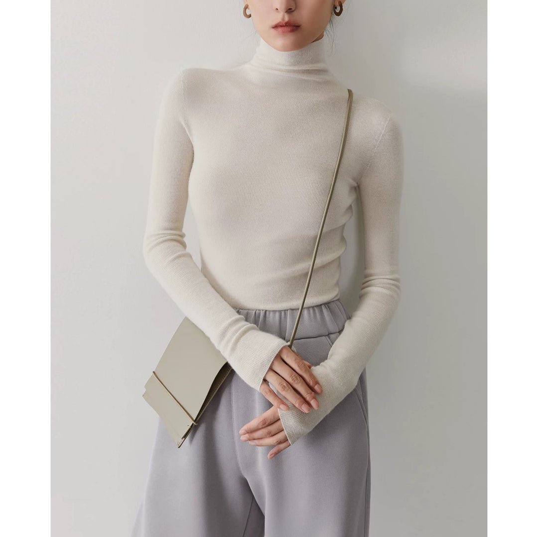 Women's cashmere sweater with stand-up collar, seamless
