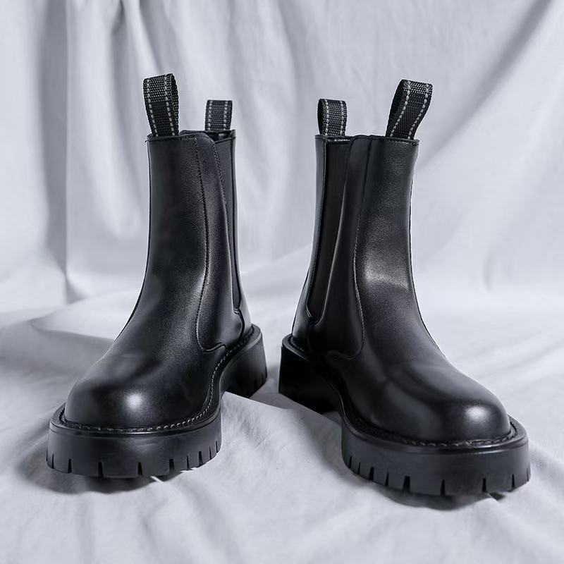 Men's Chelsea boots in British style
