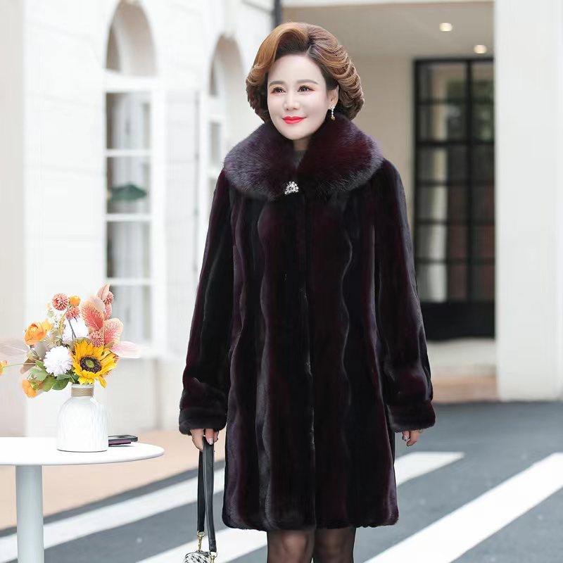 Eleganter Coat in Mink Fur Look