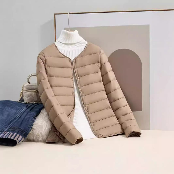 Lightweight, padded women's quilted jacket