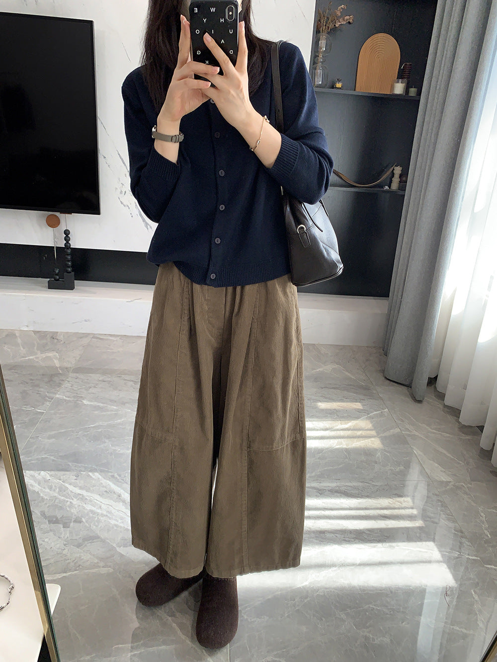 Ladies' cord trousers, wide cut, 7/8 length