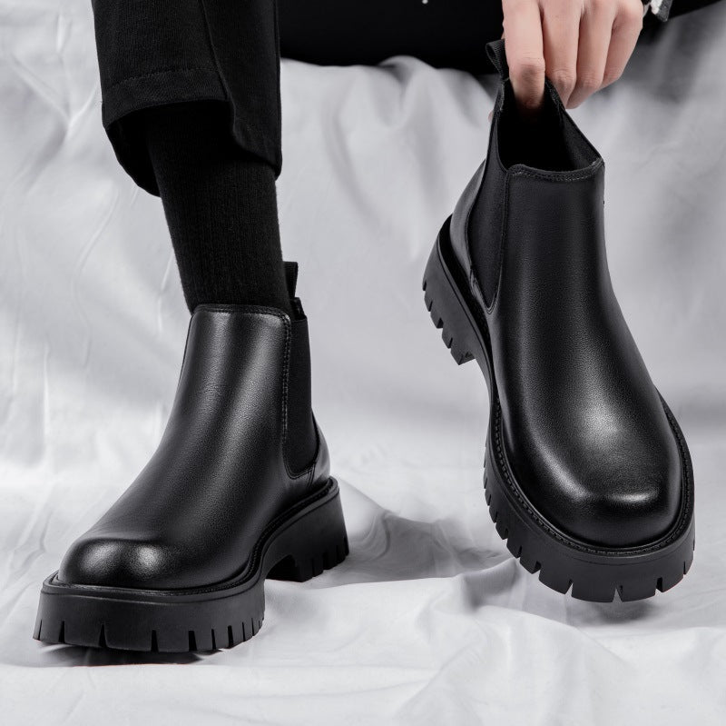 Warm men's Chelsea boots made of leather