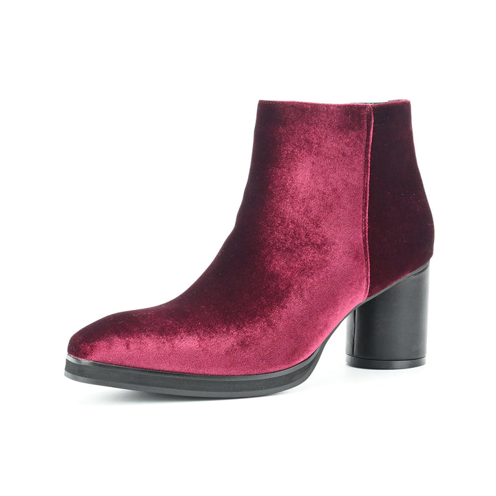 Elegant men's Chelsea boots