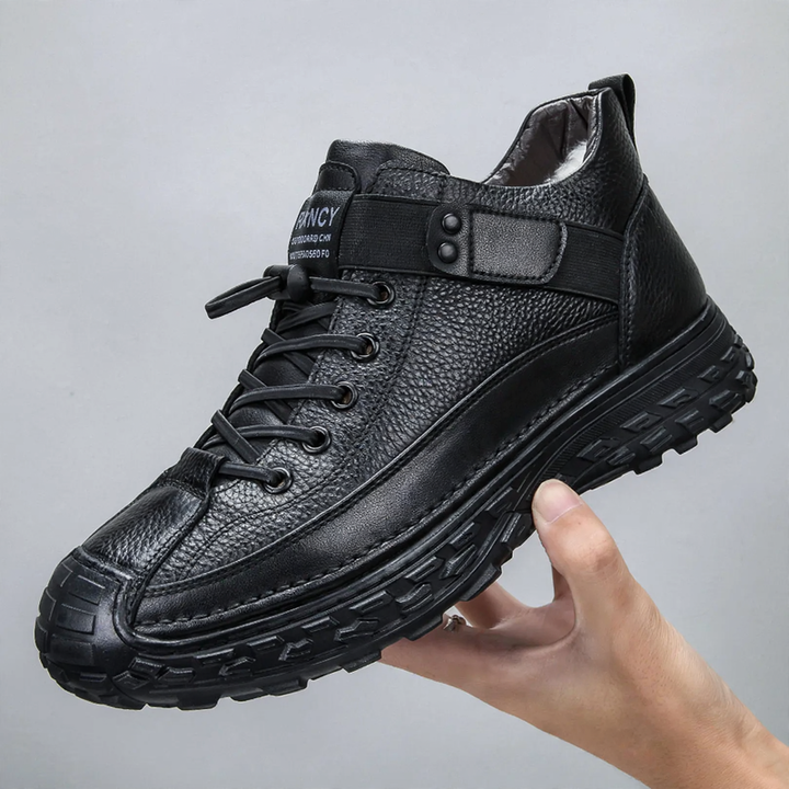 Men's winter boots made of leather, insulated, waterproof