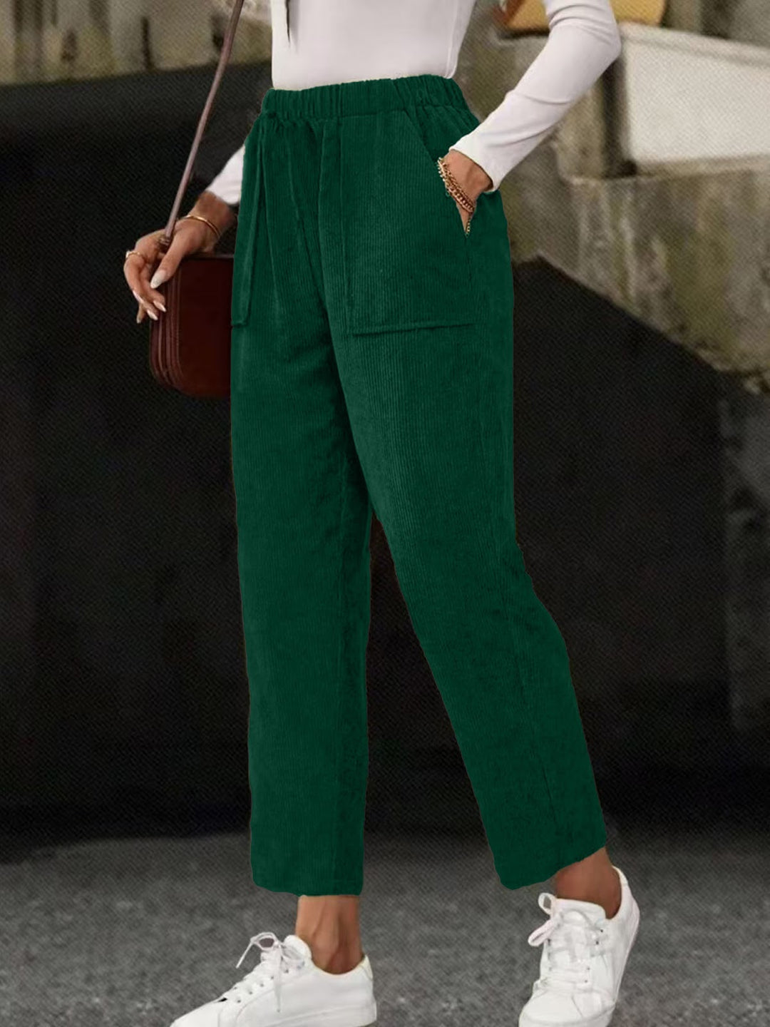 Women's corduroy trousers, straight cut, with pockets