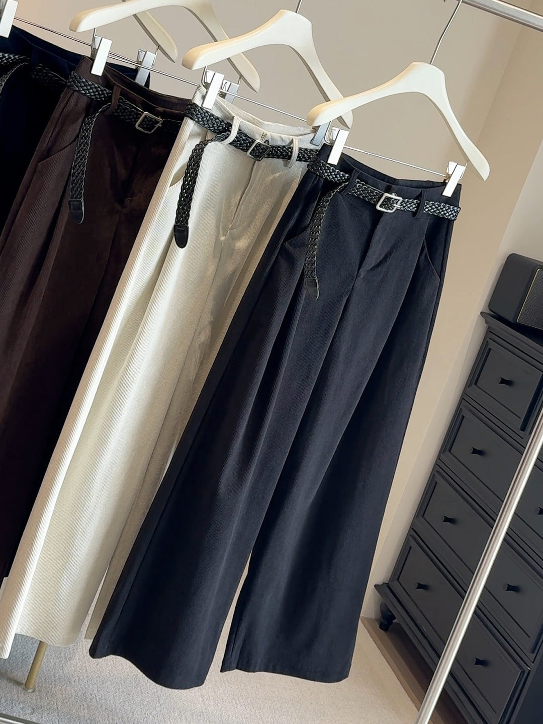 Ladies' corduroy pants with wide leg and high waist