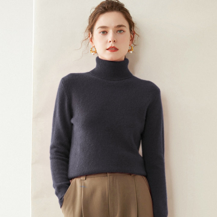 Women's turtleneck sweater made of wool, solid color