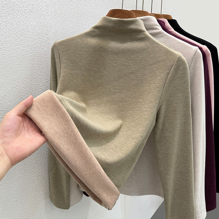 Women's turtleneck sweater made of wool blend fabric