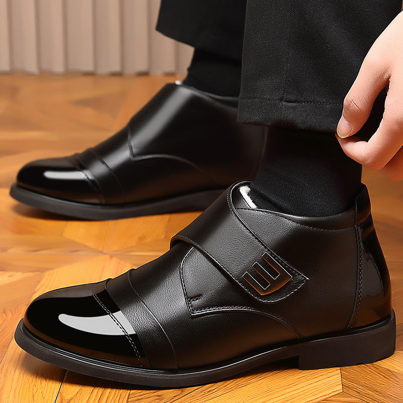 Padded men's boots with Velcro closure