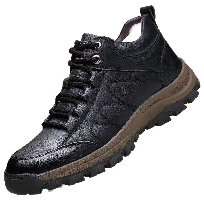 Padded men's winter boots for outdoor and leisure