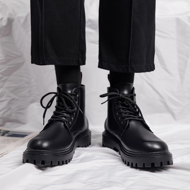 Classic men's Chelsea ankle boots in black