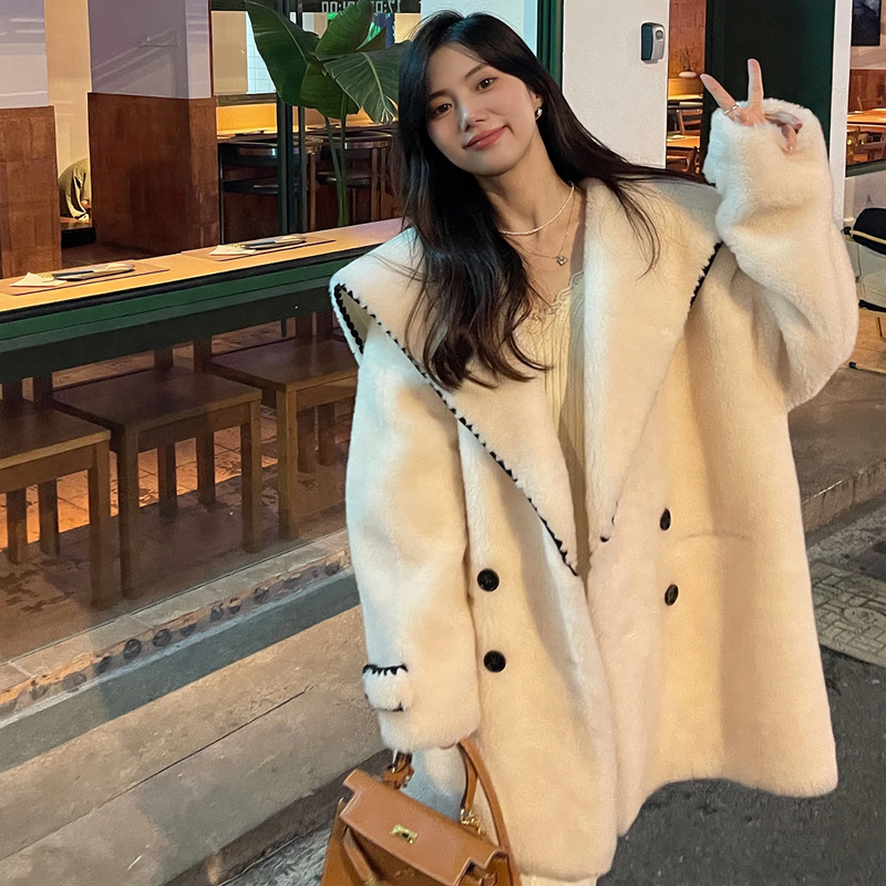 Women's Lambskin Coat with Sailor Collar