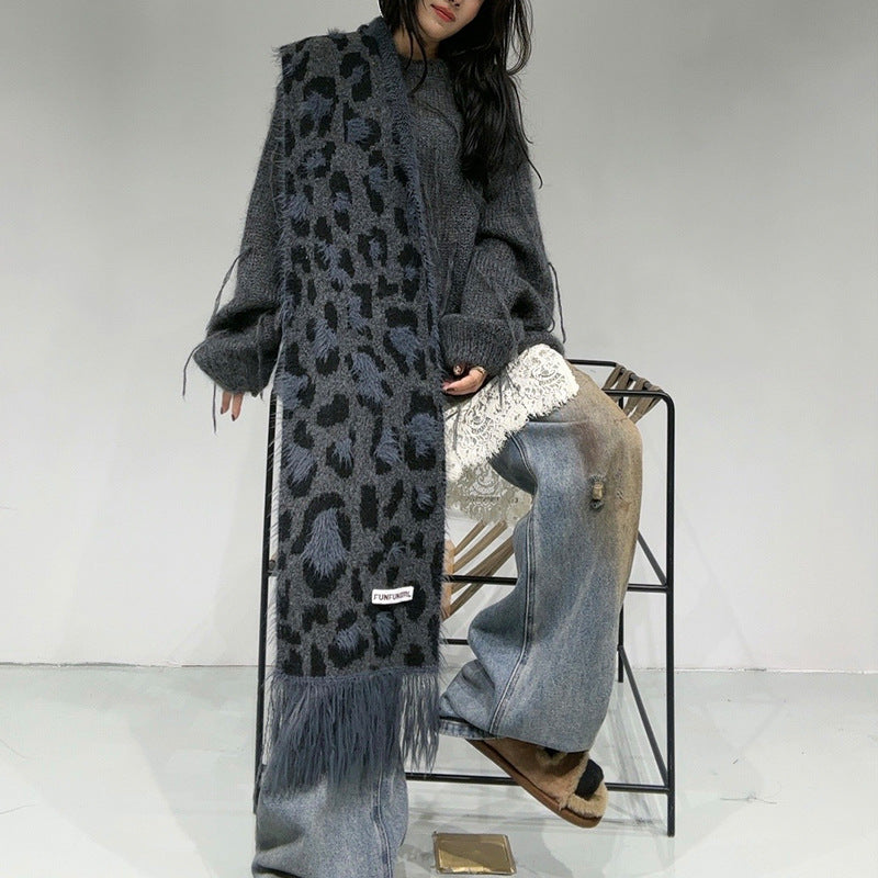 Wool scarf with leopard pattern, 26x180 cm