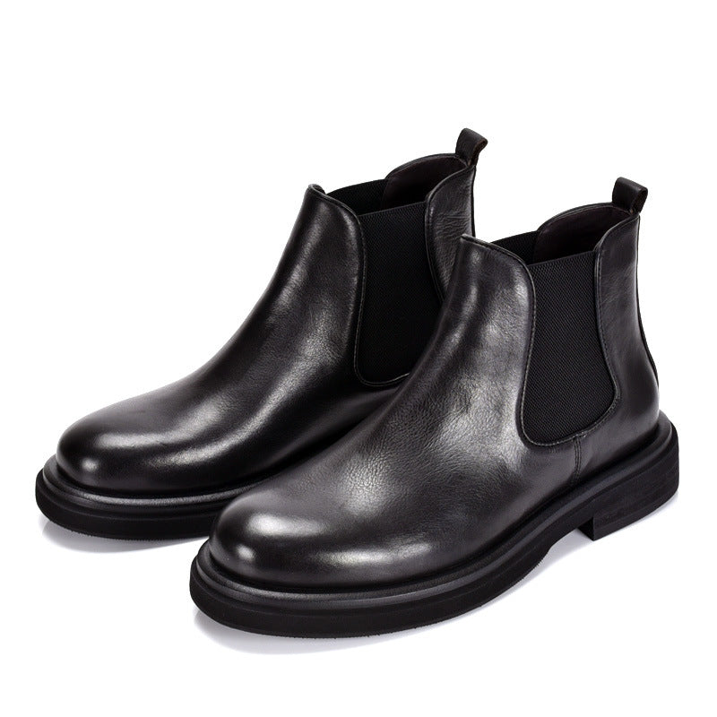 High-quality men's Chelsea boots made of leather