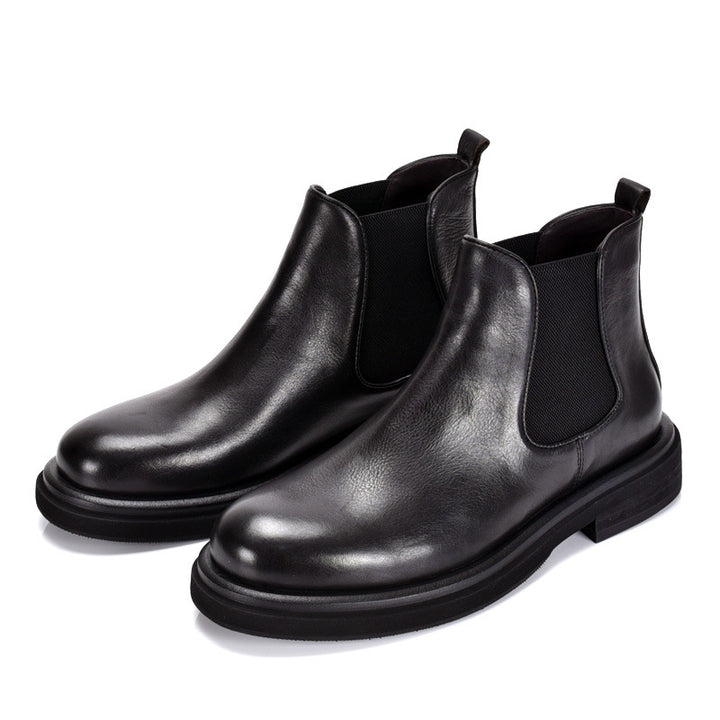 High-quality men's Chelsea boots made of leather