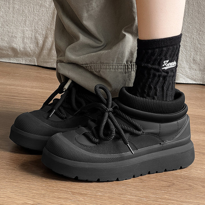 Padded men's ankle boots made of leather