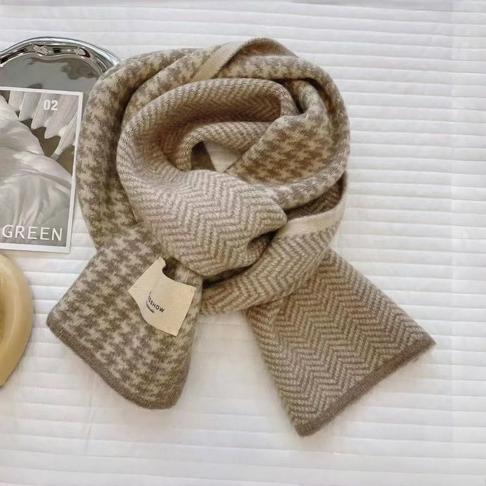 Reversible scarf, warming