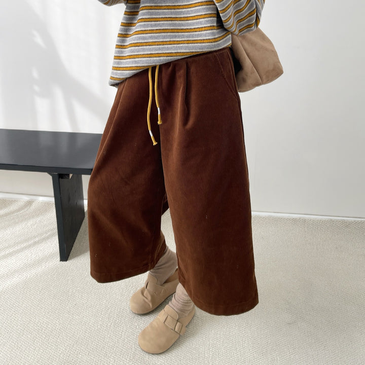 Women's corduroy pants, wide cut, ankle length, lined