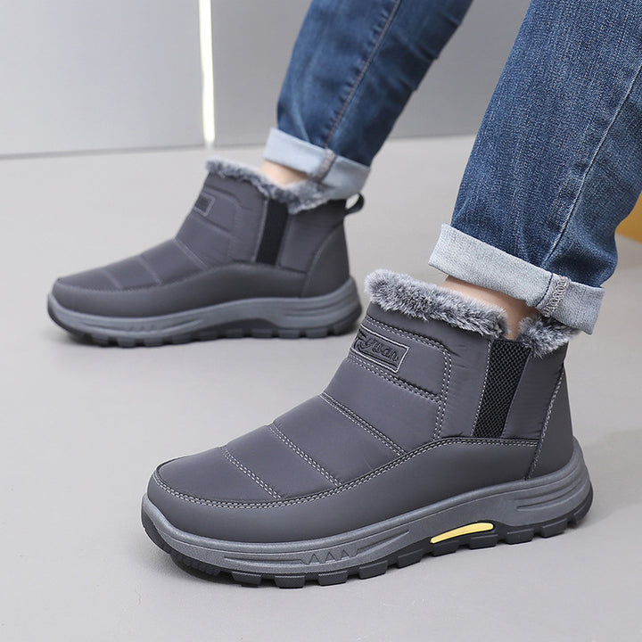 Padded men's winter boots, mid-height shaft
