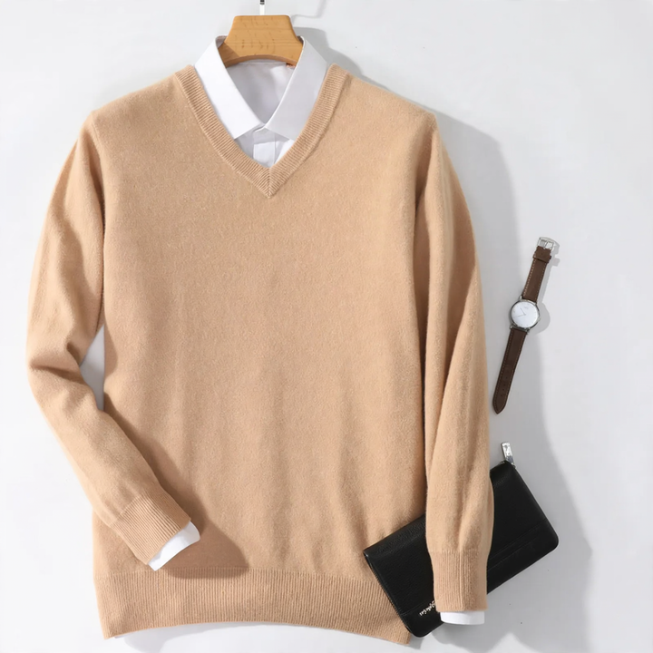 Men's wool pullover with V-neck