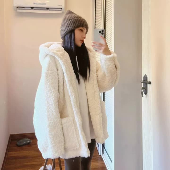 Mid-length lamb fleece coat with hood, lined