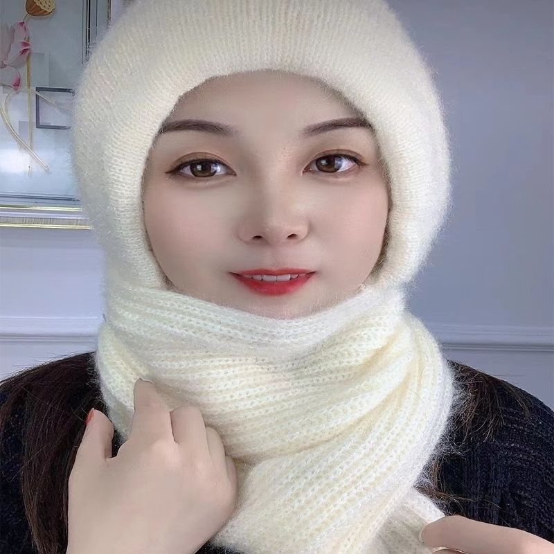 Knitted hat and scarf set