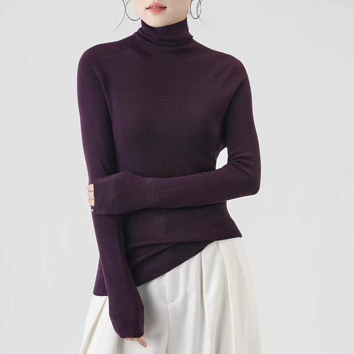 Women's turtleneck sweater made of merino wool