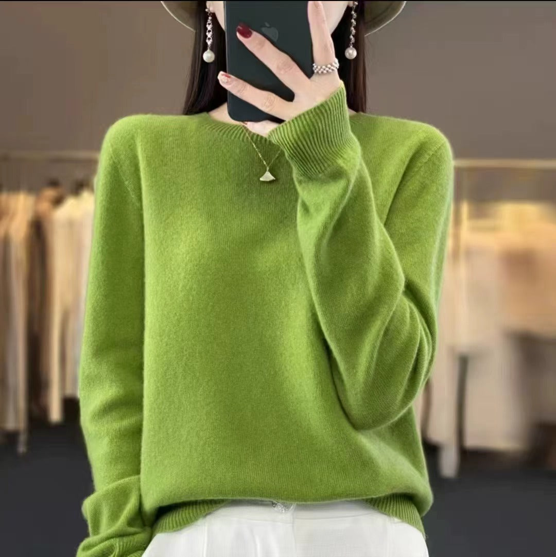 Women's wool sweater, crew neck, loose fit