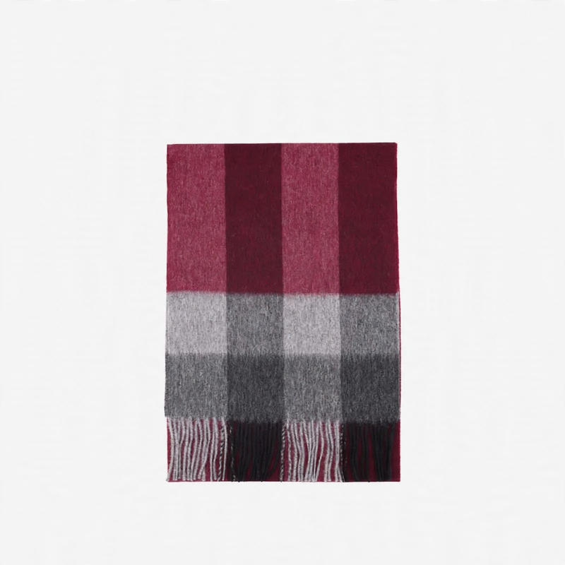 British wool scarf with fringes, checkered