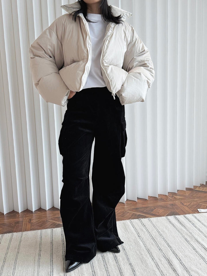 Women’s corduroy pants, wide cut, cargo pockets