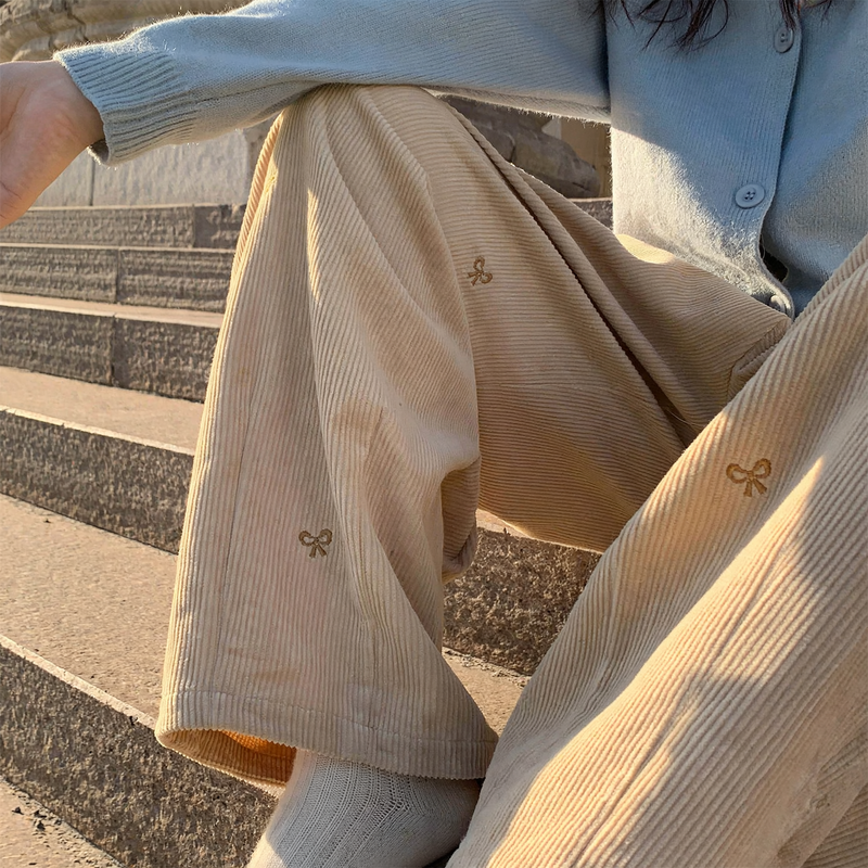 Cord pants with embroidery, 7/8 length