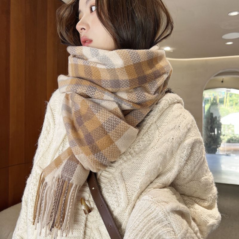 Checked scarf in cashmere look, warming